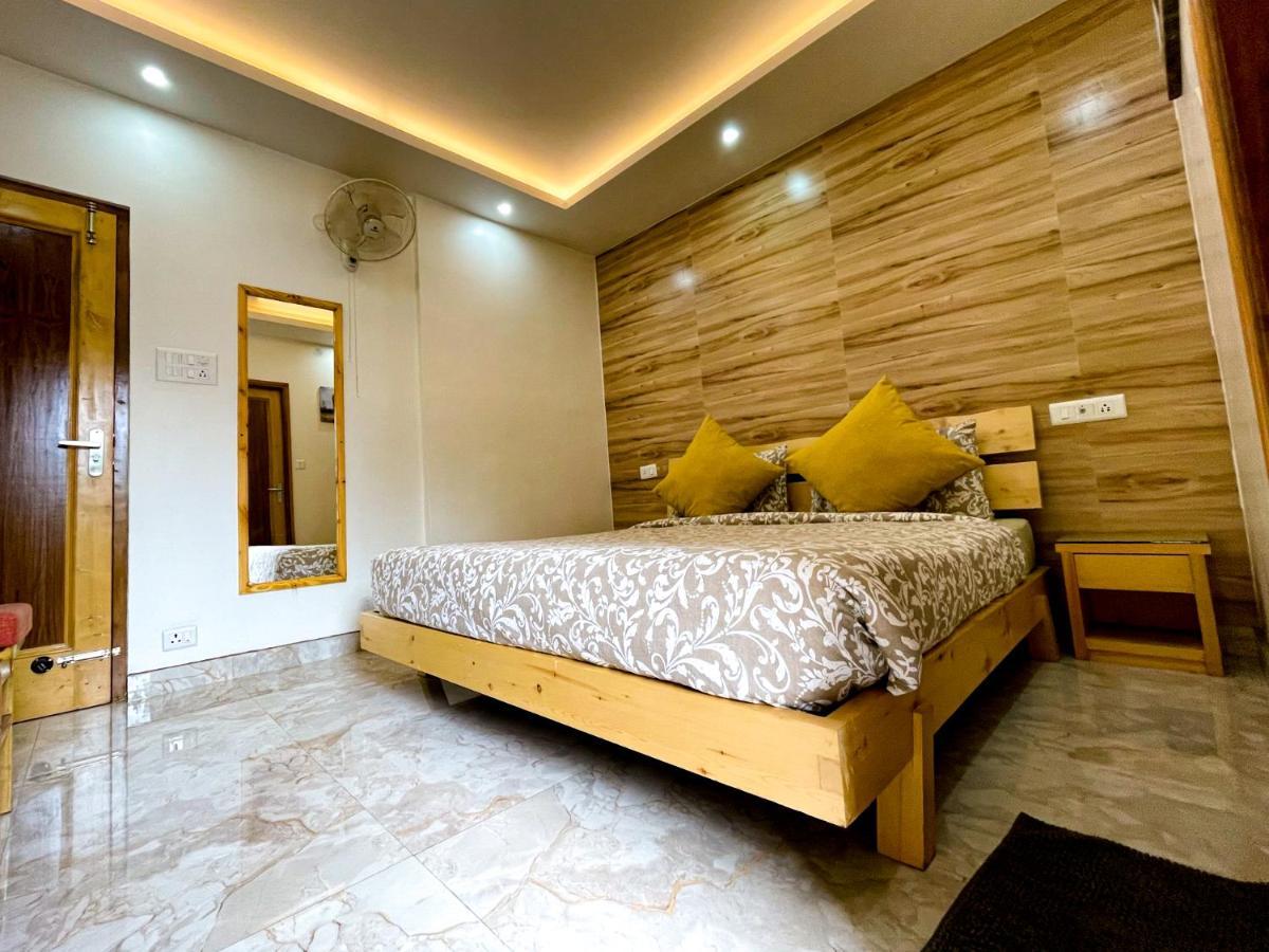 Hotel The Wild Yak Mandi Zewnętrze zdjęcie